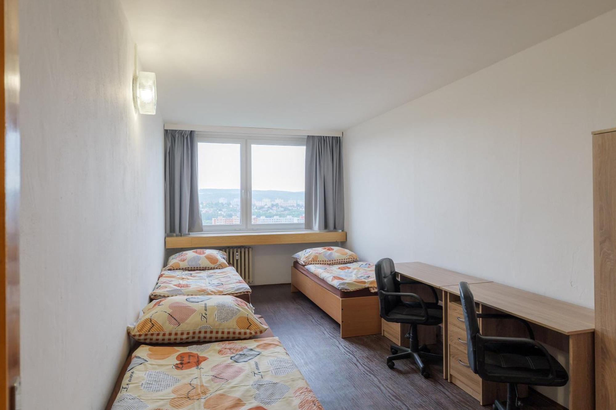 Albergue Tvm Tower Modrany Praga Exterior foto