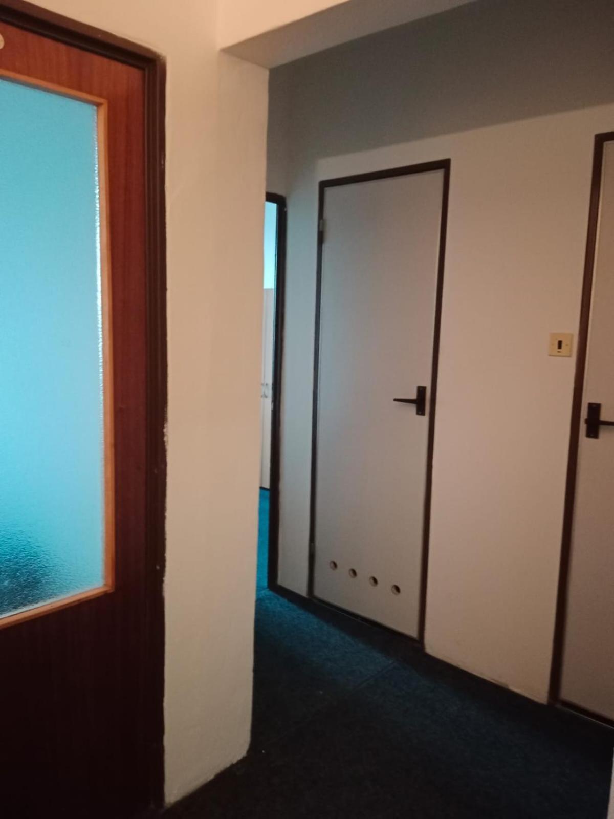 Albergue Tvm Tower Modrany Praga Exterior foto